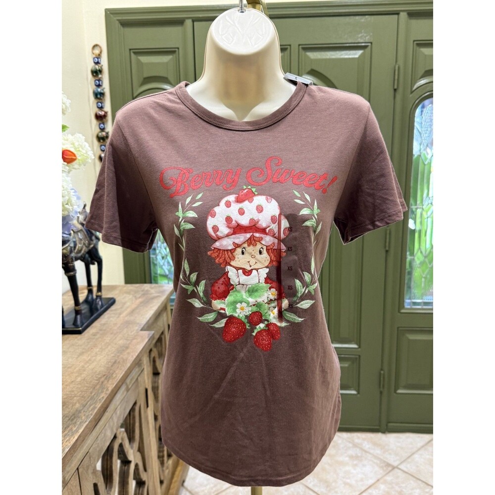 NWT Vintage Strawberry Shortcake "Berry Sweet" Graphic T-Shirt – Size XS